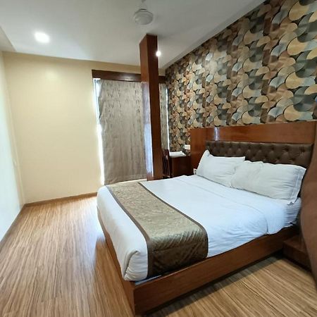 Hotel A Suites Mumbai Ngoại thất bức ảnh