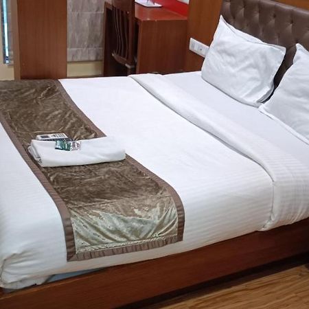 Hotel A Suites Mumbai Ngoại thất bức ảnh