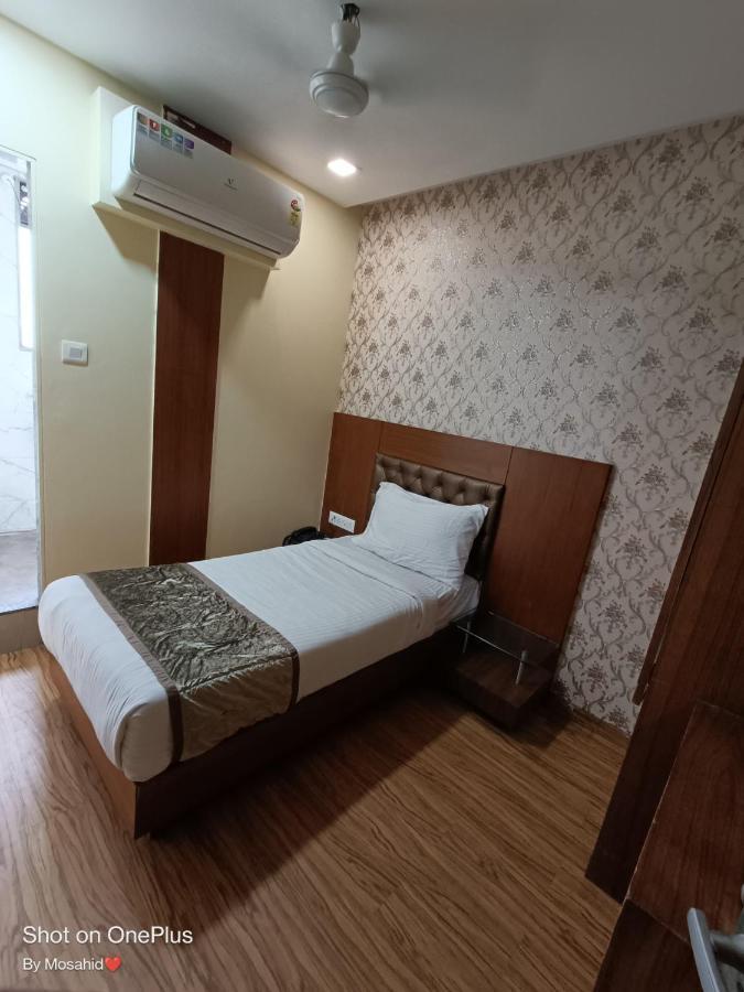 Hotel A Suites Mumbai Ngoại thất bức ảnh