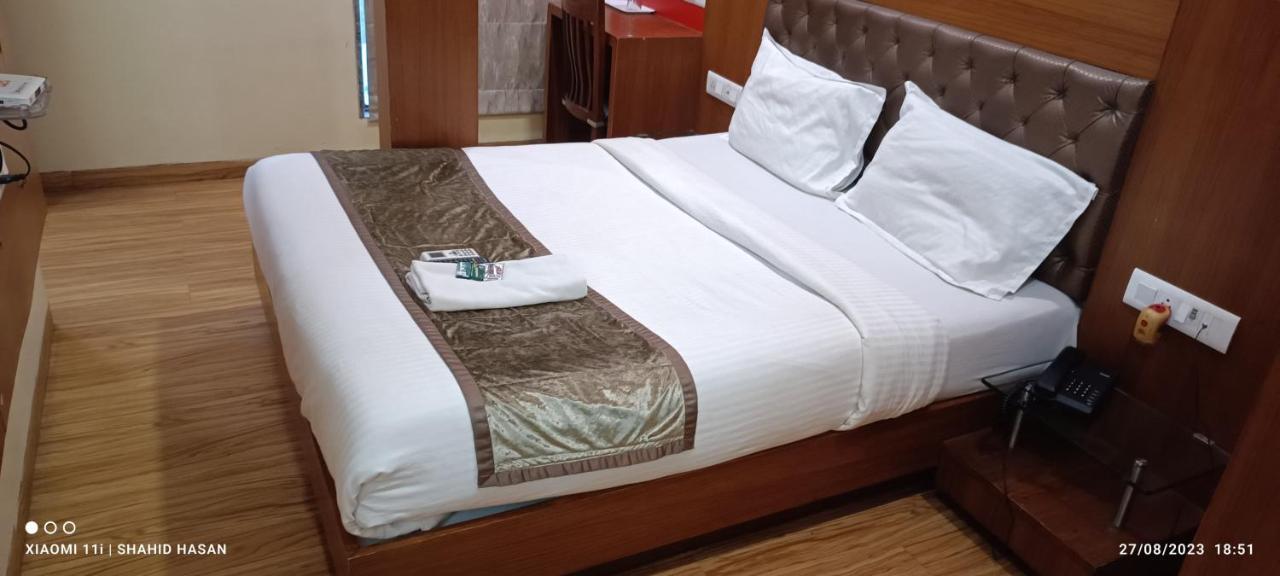 Hotel A Suites Mumbai Ngoại thất bức ảnh